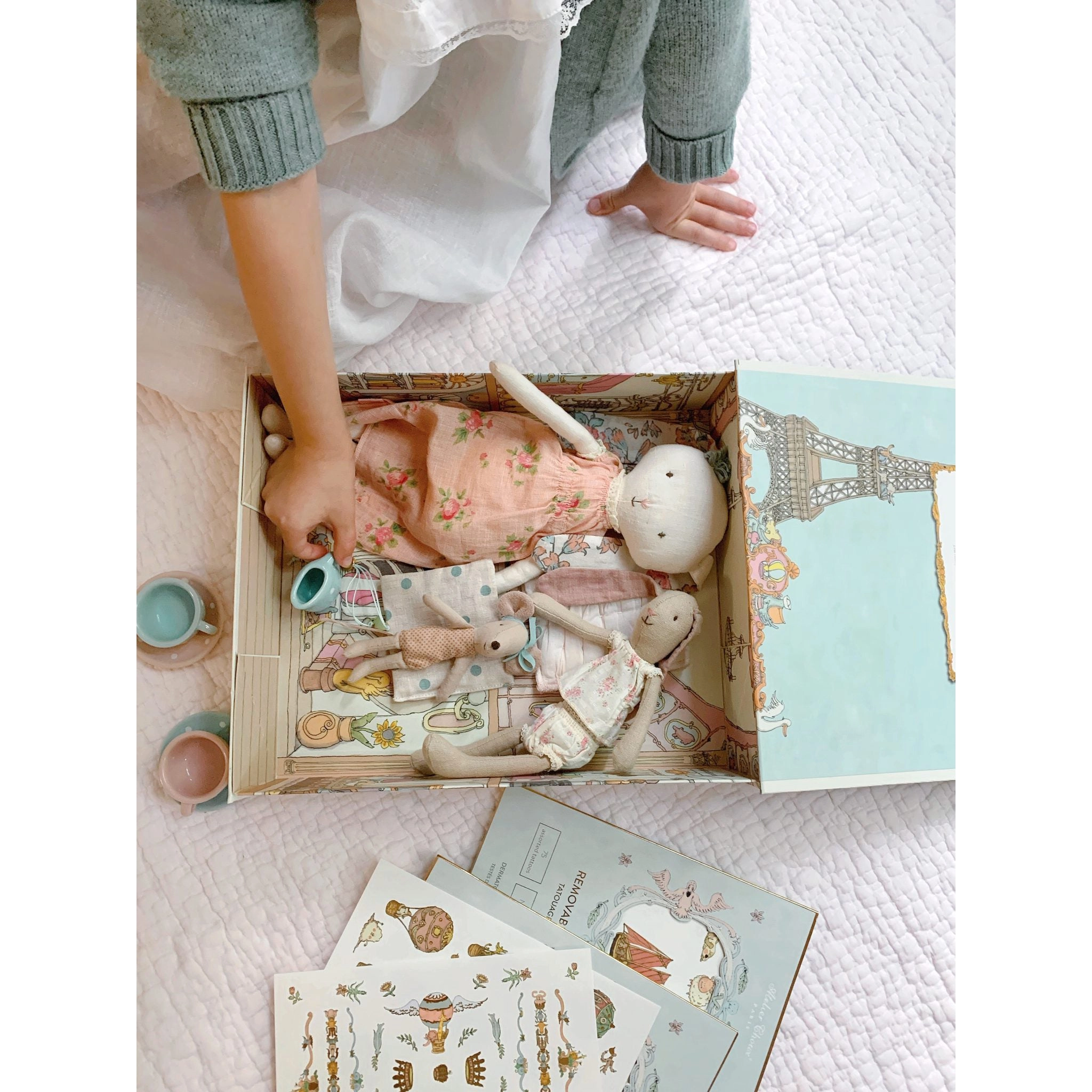 Atelier Choux Large Hotel Rigid Gift Box