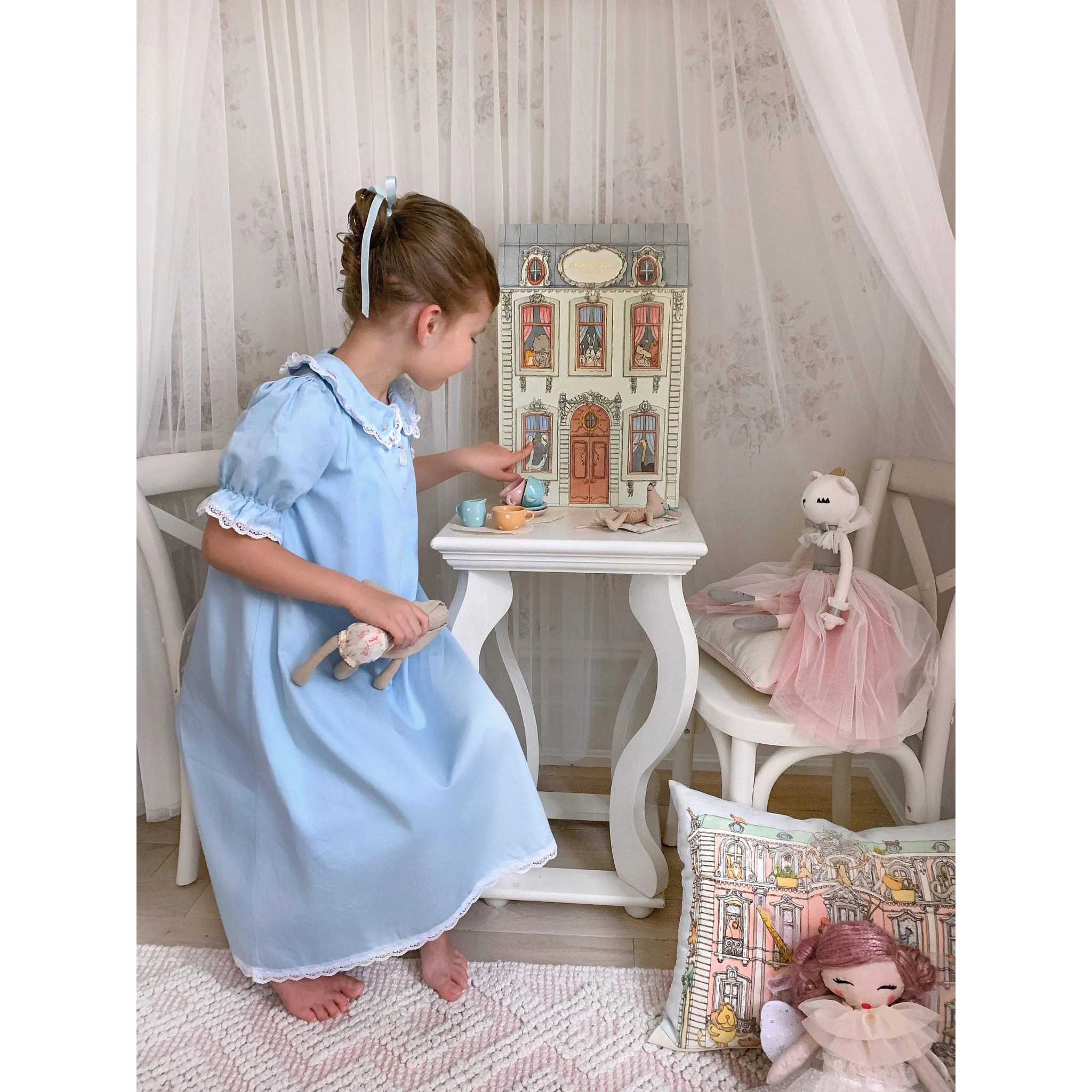 Atelier Choux Large Hotel Rigid Gift Box