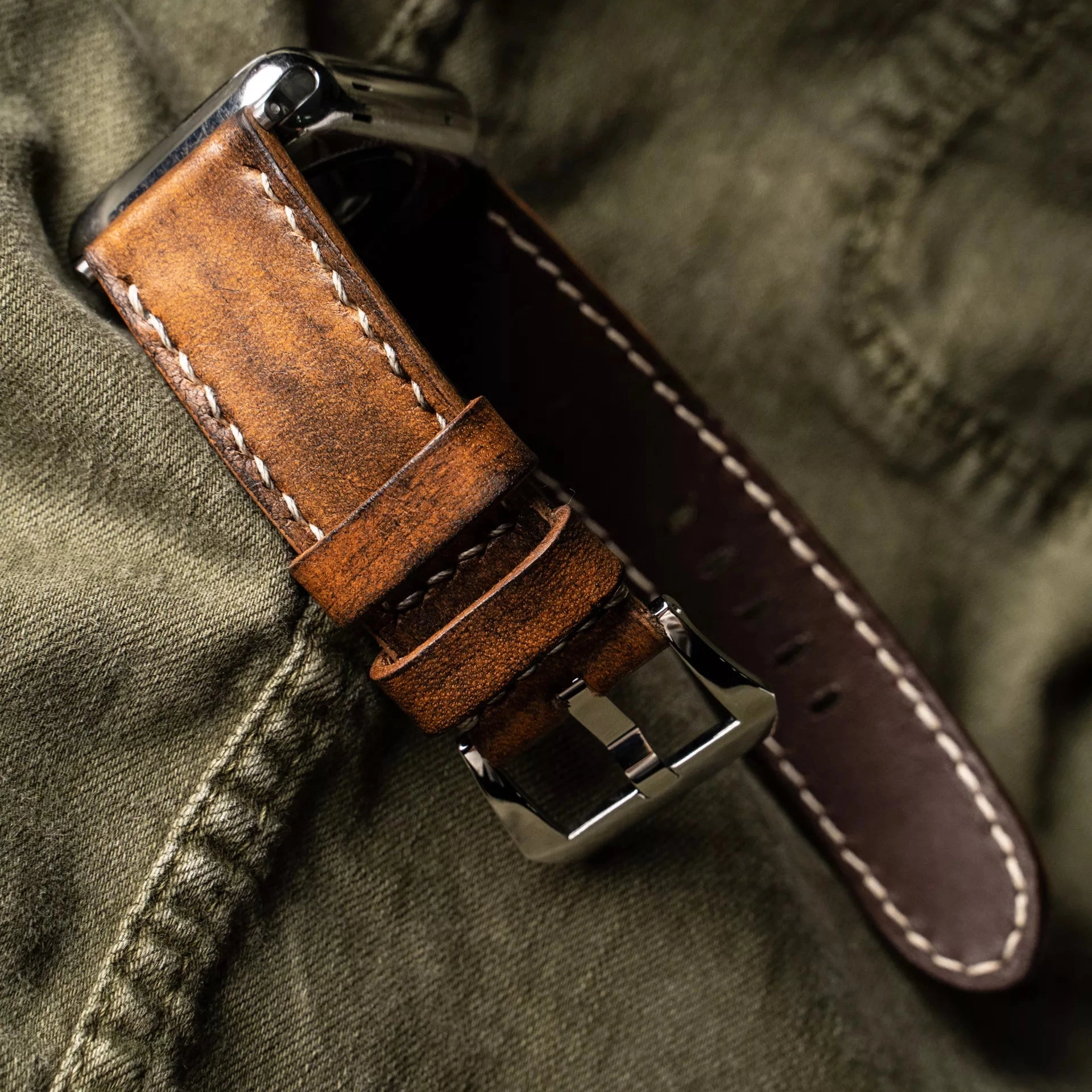 Vintage Scuff Aged Straps 002 (for Apple Watch)